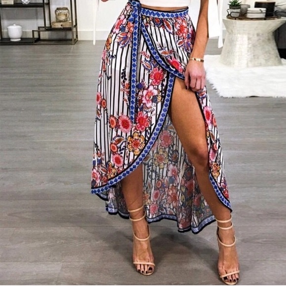 None Dresses & Skirts - Light weight wrap boho maxi skirt M